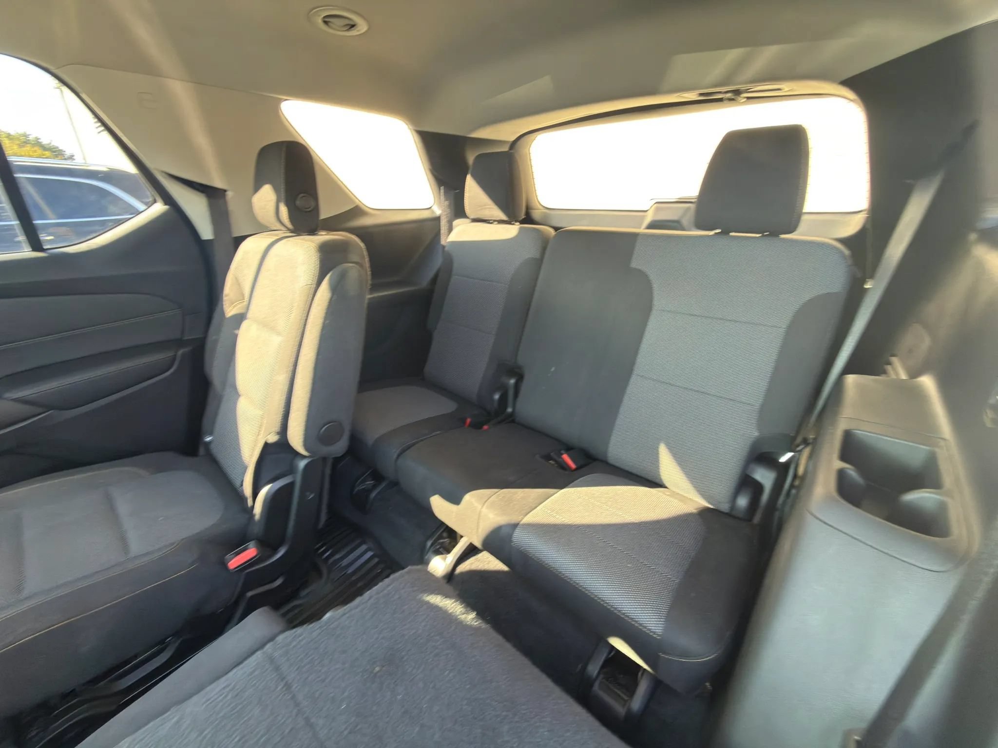 Used 2018 Chevrolet Traverse LT FWD image 28