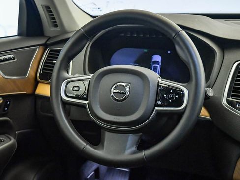 Certified 2025 Volvo XC90 B6 Plus image 14