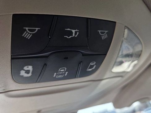 Used 2018 Chrysler Pacifica Touring Plus w/ Tire & Wheel Group image 31