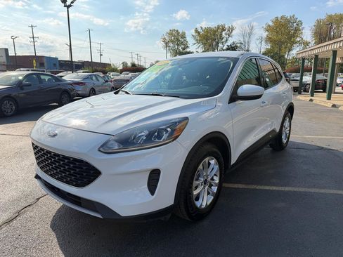 Used 2020 Ford Escape SE image 7