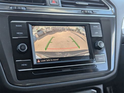 Used 2022 Volkswagen Tiguan S image 25