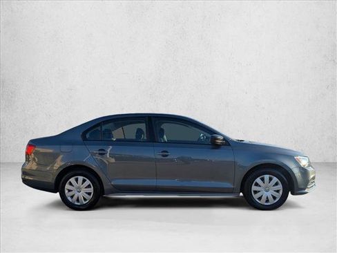 Used 2015 Volkswagen Jetta S image 5