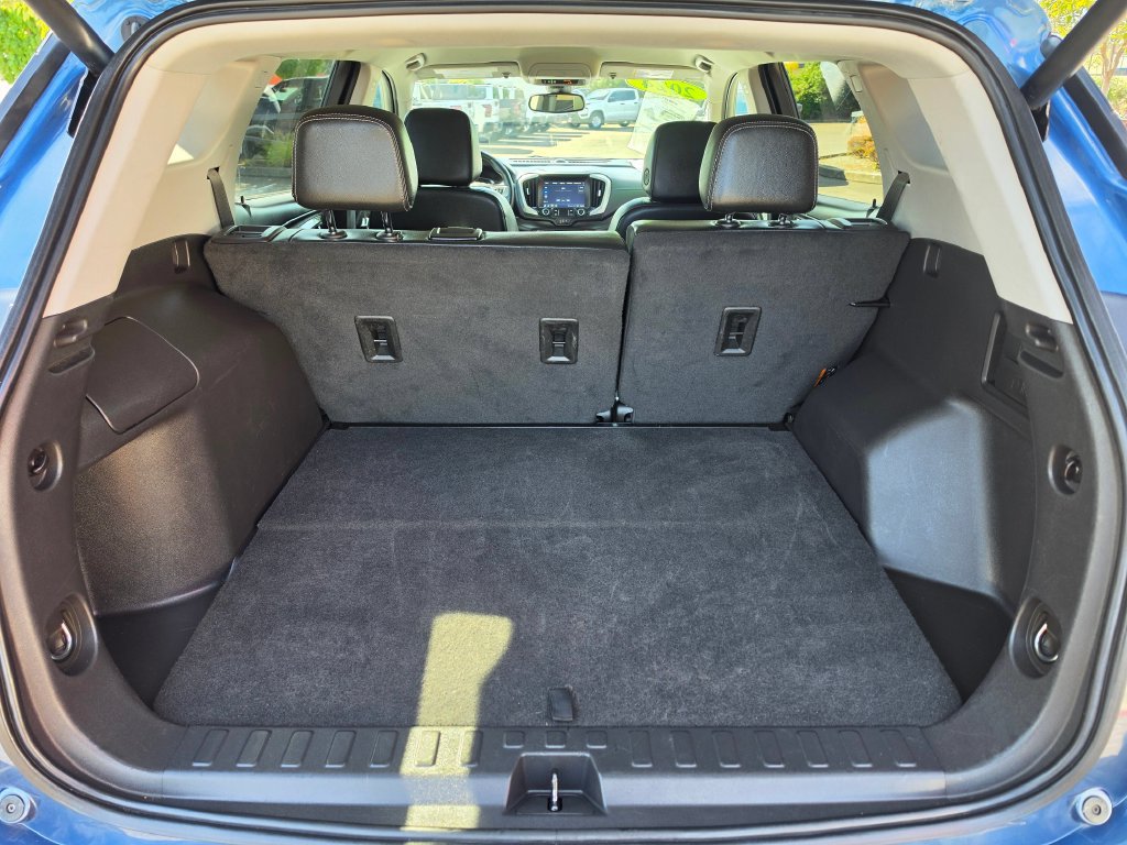 Used 2024 GMC Terrain SLT AWD/4WD image 14