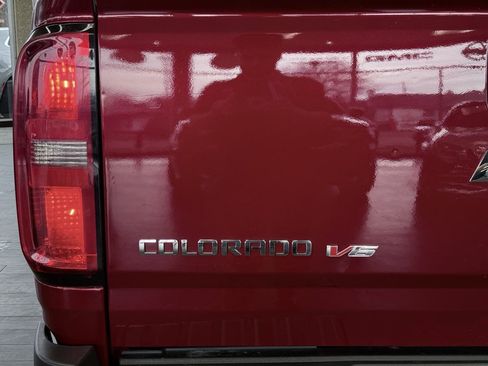 Used 2019 Chevrolet Colorado Z71 image 13