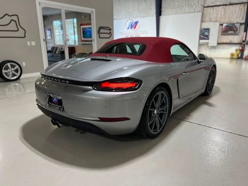 Used 2017 Porsche 718 Boxster RWD image 65