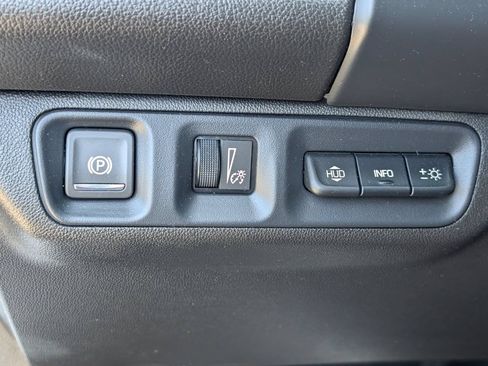 Used 2023 GMC Acadia Denali FWD image 25