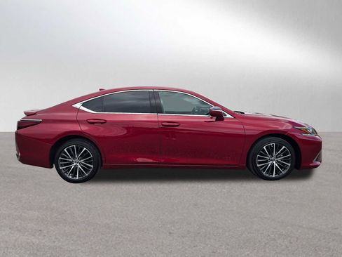 Used 2025 Lexus ES 300h w/ Premium Package FWD image 2
