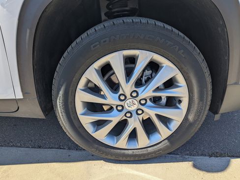 Certified 2025 Buick Enclave Preferred image 9