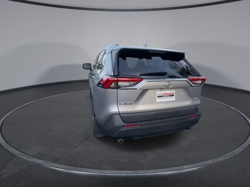 Used 2021 Toyota RAV4 LE image 12