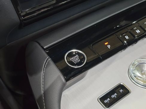 New 2025 Lincoln Navigator Reserve w/ Jet Appearance Package image 33