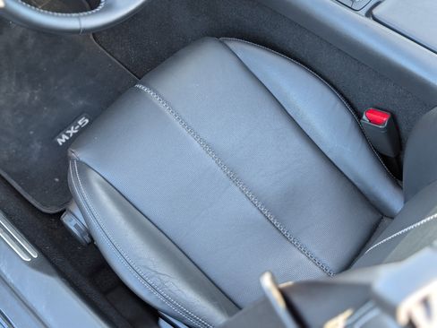 Used 2021 MAZDA MX-5 Miata Grand Touring image 34