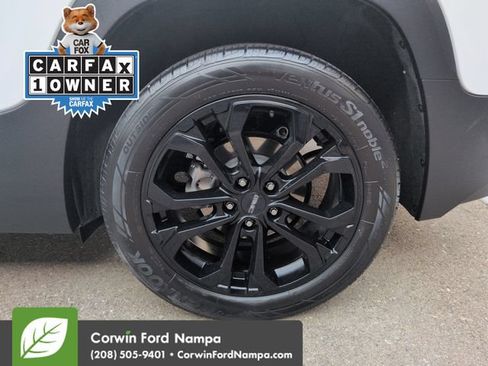 Used 2020 GMC Terrain SLT w/ Preferred Package AWD/4WD image 32