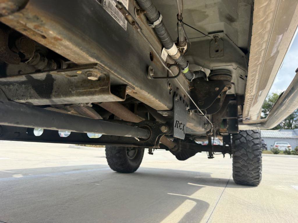 Used 2004 Chevrolet Silverado 2500 LT w/ Skid Plate Package AWD/4WD image 35