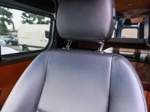 Used 2023 Mercedes-Benz Sprinter 2500 image 24