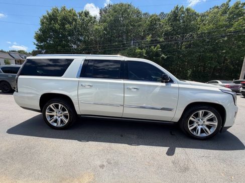 Used 2015 Cadillac Escalade ESV Premium AWD/4WD image 4