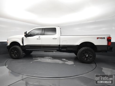 Used 2025 Ford F350 King Ranch w/ FX4 Off-Road Package AWD/4WD image 3