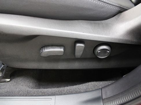 Used 2022 Subaru Forester Premium AWD/4WD image 13