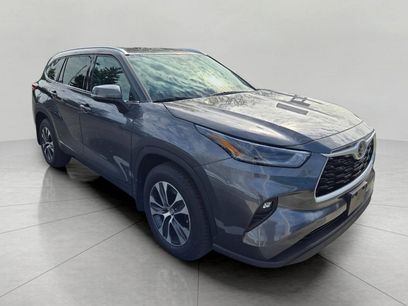Used 2021 Toyota Highlander XLE