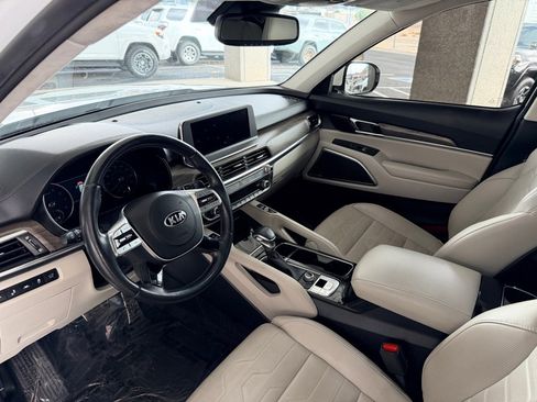 Used 2020 Kia Telluride SX w/ SX Prestige Package image 9