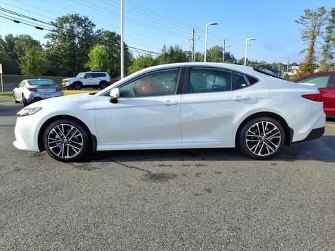 New 2025 Toyota Camry XLE image 6