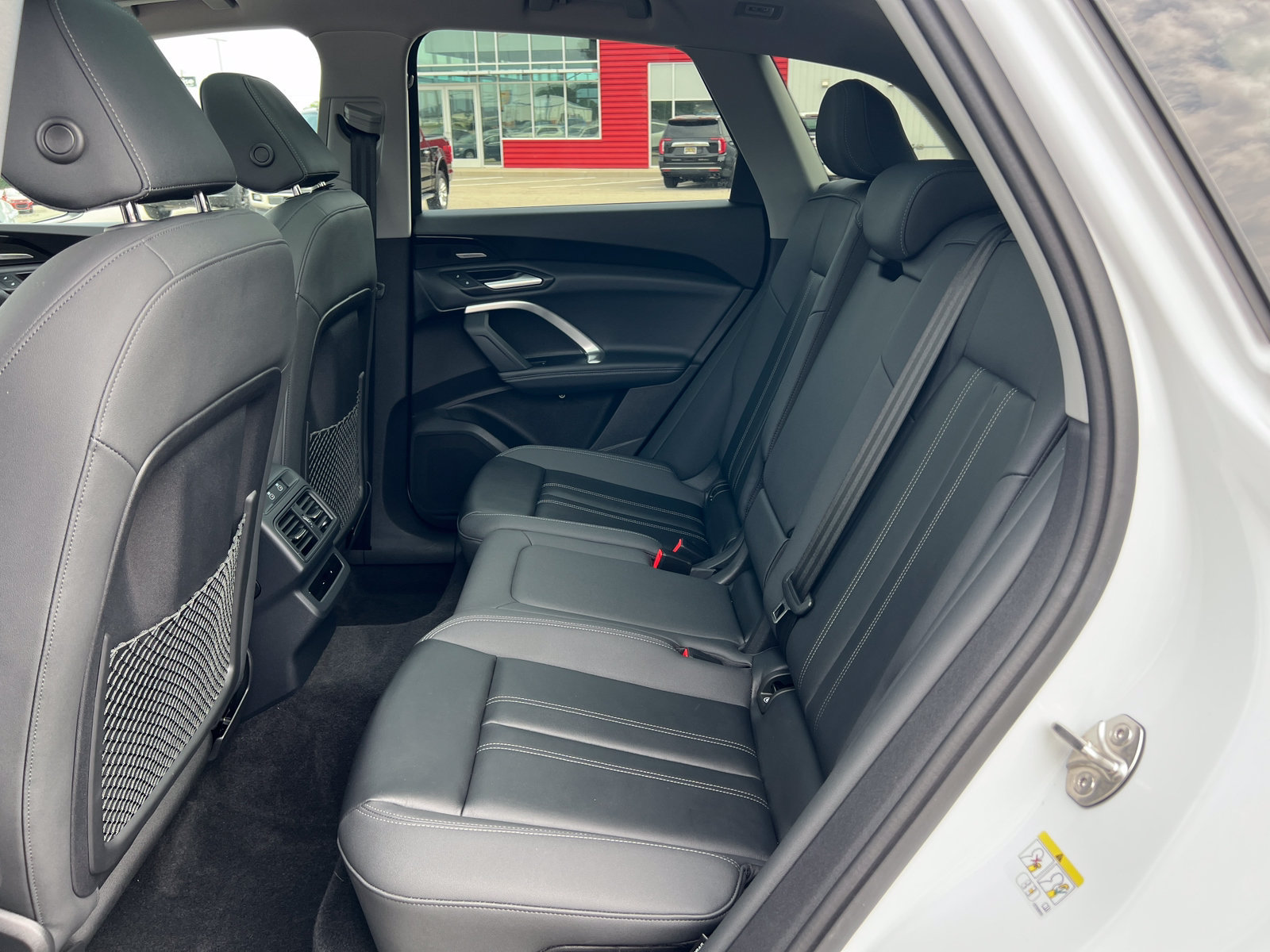 Used 2025 Audi Q5 Premium Plus w/ Premium Plus AWD/4WD image 4