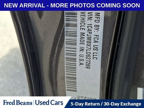 Used 2020 Jeep Cherokee Trailhawk w/ Cold Weather Group AWD/4WD image 29
