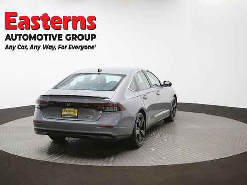 Used 2025 Honda Accord Sport image 40