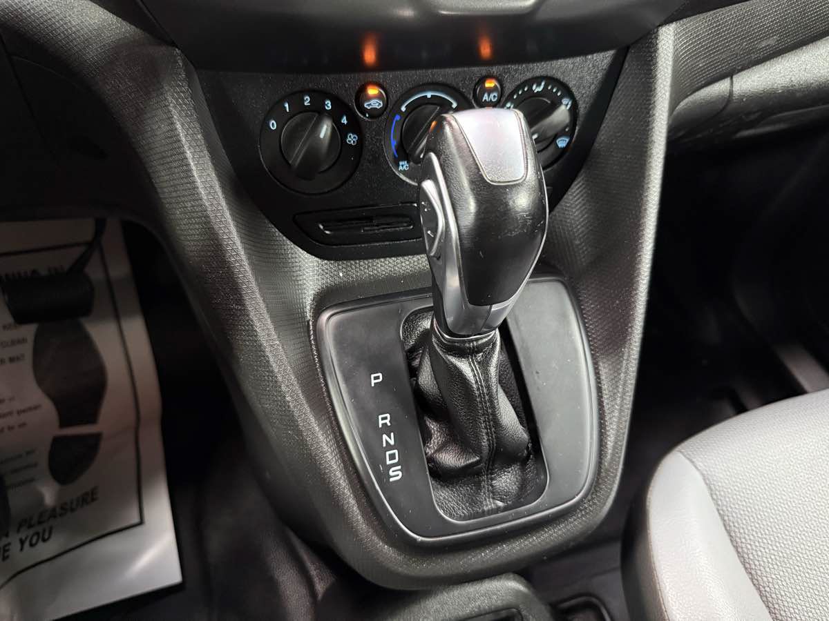 Used 2018 Ford Transit Connect XL FWD image 17