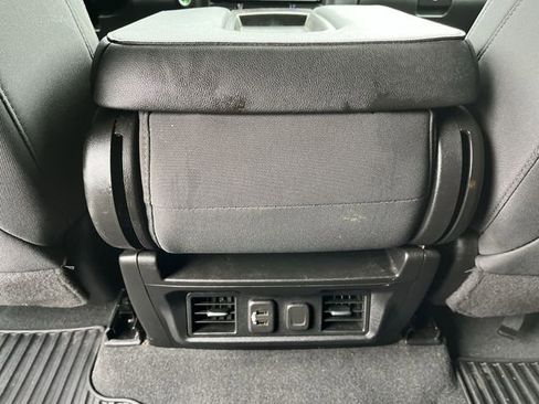 Used 2021 Chevrolet Silverado 1500 LT image 23