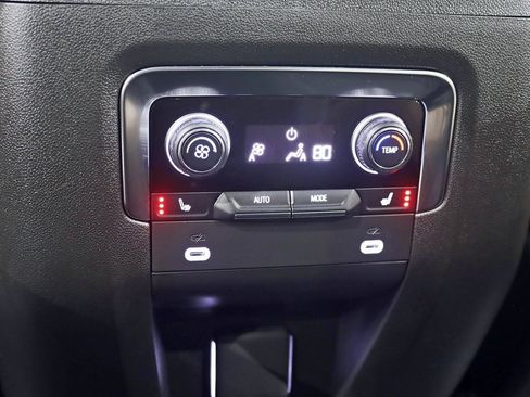 Used 2024 Chevrolet Suburban Premier w/ Premium Package image 29