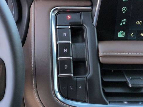 Certified 2024 Chevrolet Tahoe High Country image 13