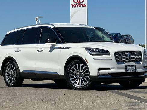 Used 2020 Lincoln Aviator Reserve RWD image 2