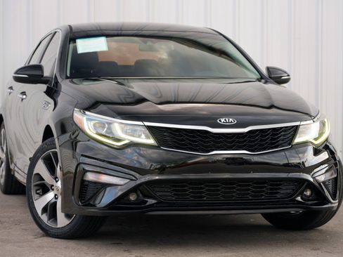 Used 2020 Kia Optima S image 2
