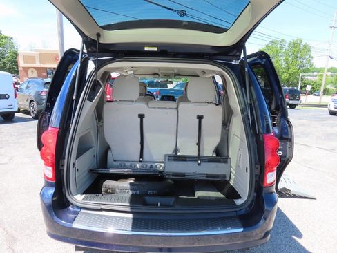 Used 2012 Dodge Grand Caravan Crew w/ Crew Value Pkg FWD image 26