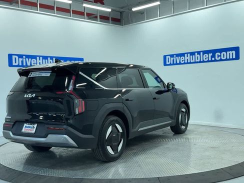 Used 2026 Kia EV9 Light image 2