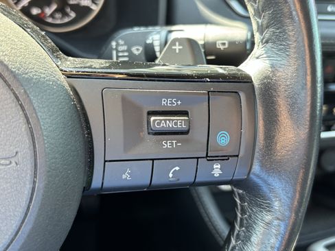 Used 2023 Nissan Rogue SL FWD image 22