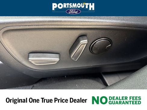 New 2024 Ford Escape SE w/ PHEV Premium Package image 22