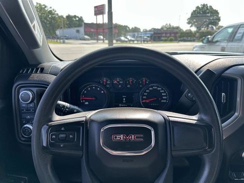 Used 2020 GMC Sierra 1500 4x4 Crew Cab w/ Sierra Value Package image 16