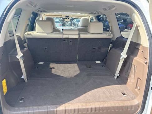 Used 2016 Lexus GX 460 w/ Premium Package AWD/4WD image 20