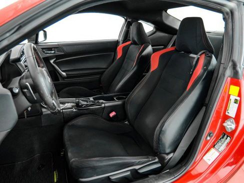 Used 2014 Scion FR-S image 25