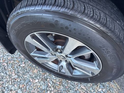 Used 2018 Toyota RAV4 XLE AWD/4WD image 37