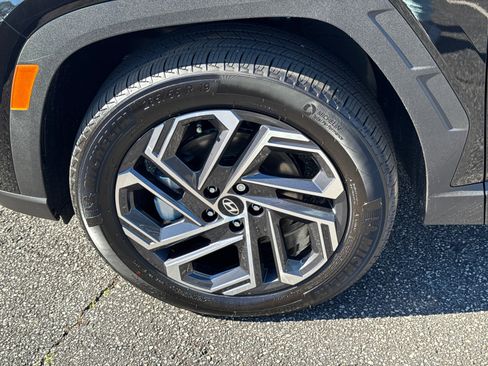 New 2025 Hyundai Tucson Limited image 12