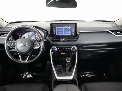 Used 2021 Toyota RAV4 XLE Premium FWD image 8