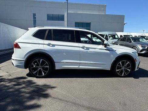 Used 2022 Volkswagen Tiguan SEL R-Line AWD/4WD image 8