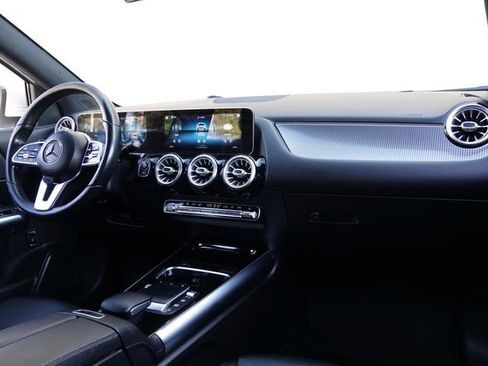 Used 2021 Mercedes-Benz GLA 250 250 * 1-OWNER * Premium * image 16