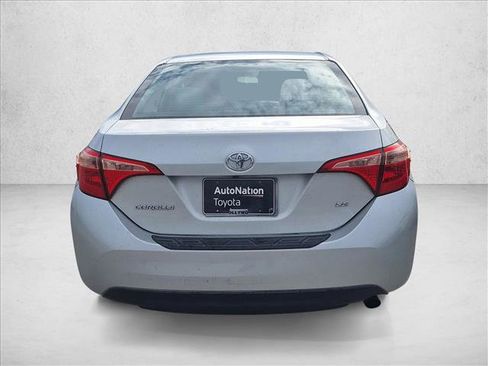 Used 2018 Toyota Corolla LE image 6