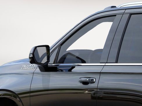 New 2026 Chevrolet Tahoe High Country image 12