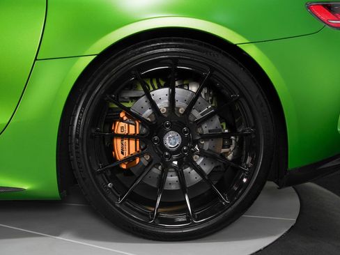 Used 2020 Mercedes-Benz AMG GT R image 22