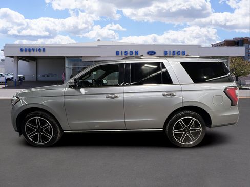 Certified 2021 Ford Expedition Limited image 6