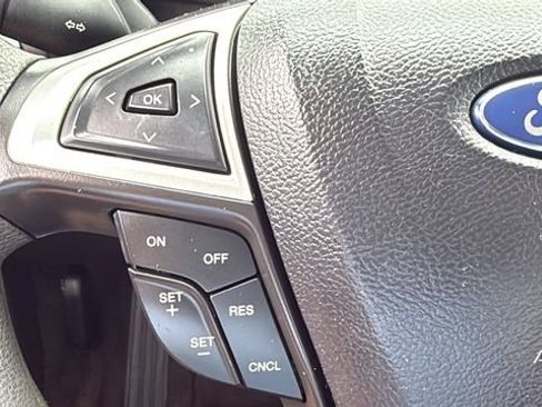 Used 2013 Ford Fusion SE FWD image 17
